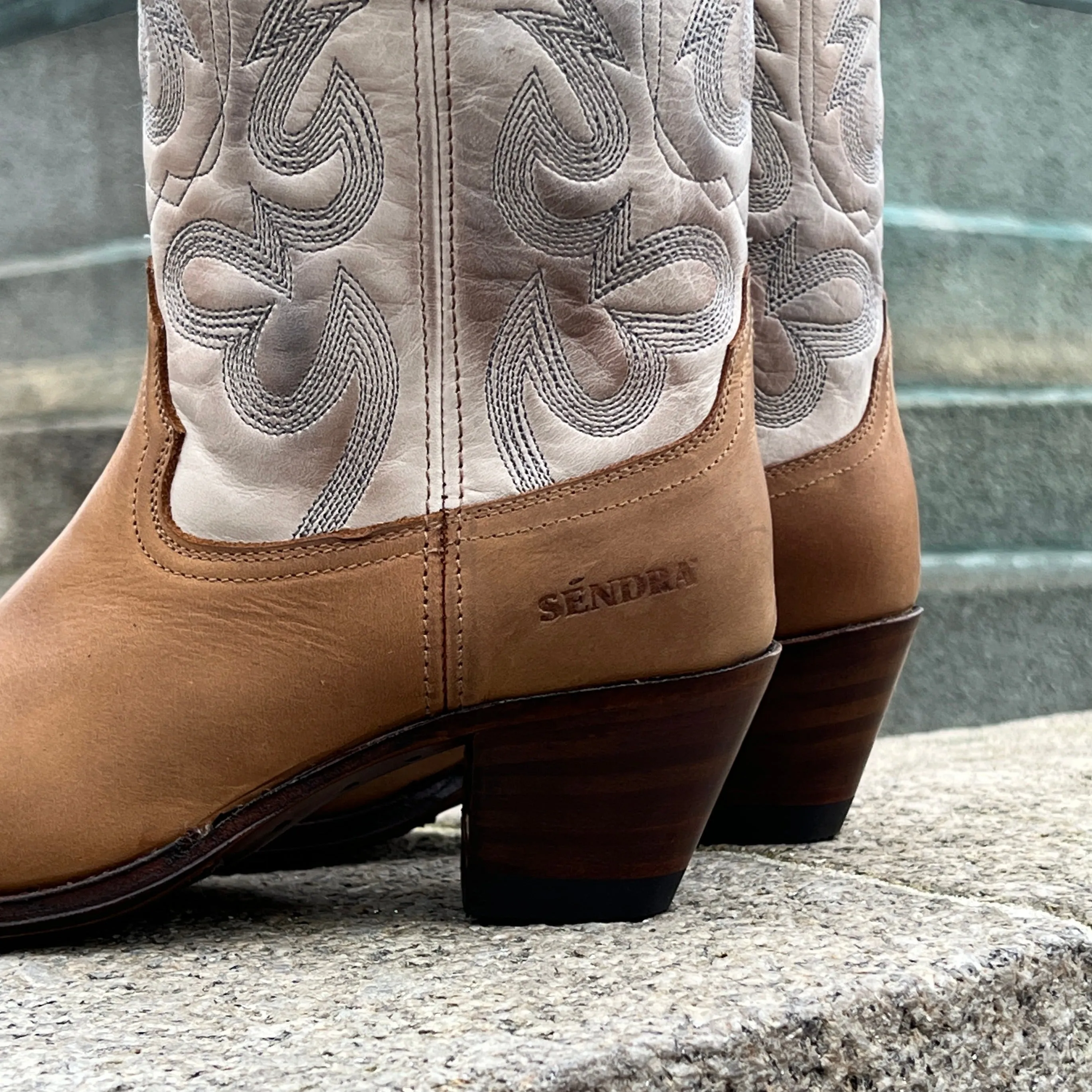 Judy boots - tang/off white