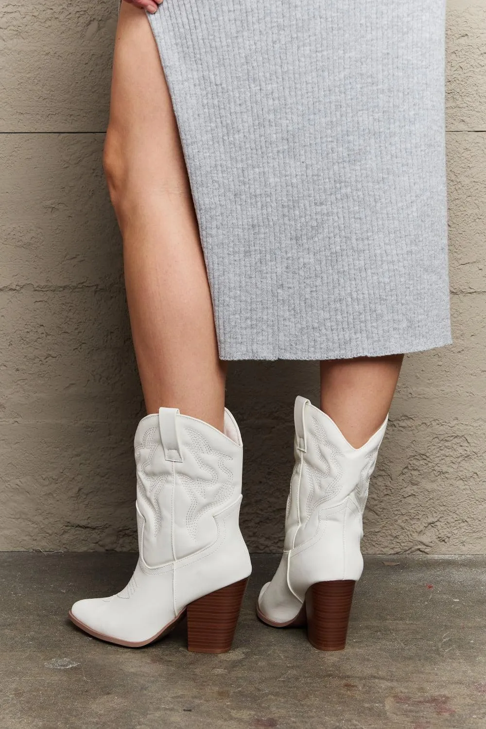 Legend Footwear Mid Block Heels White Cowboy Boots