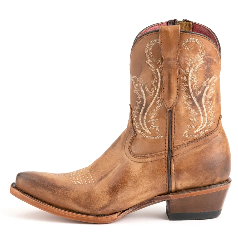 Molly Embroidered Snip Toe Toe Cowboy Boots